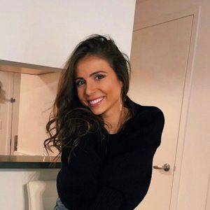 Meet your Posher, Olivia